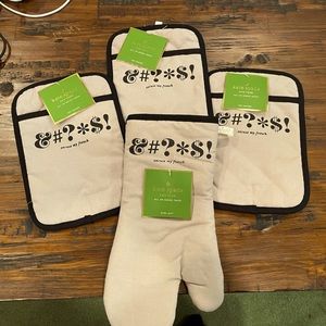 Kate Spade Oven Mitt and Potholders